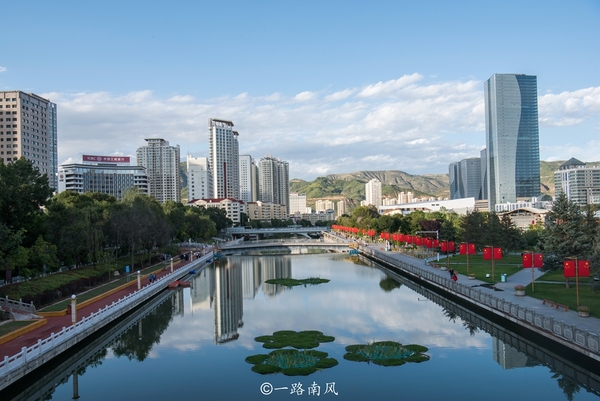 <b>南京节奏英语培训有限公司</b>